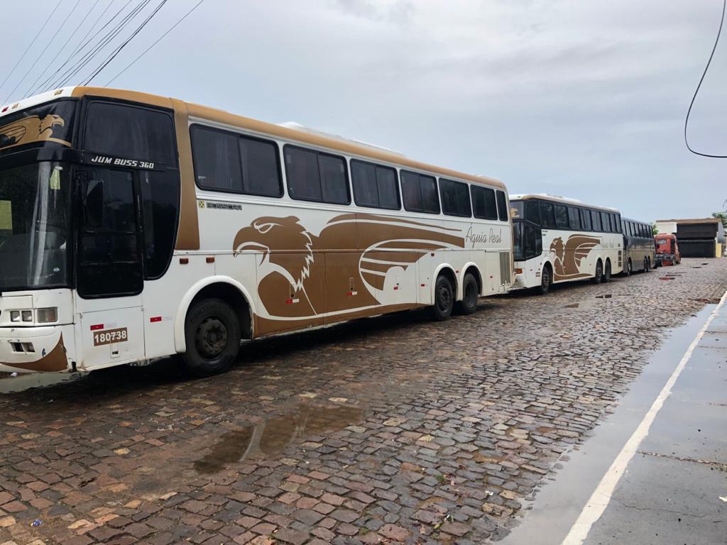 Ônibus clandestinos