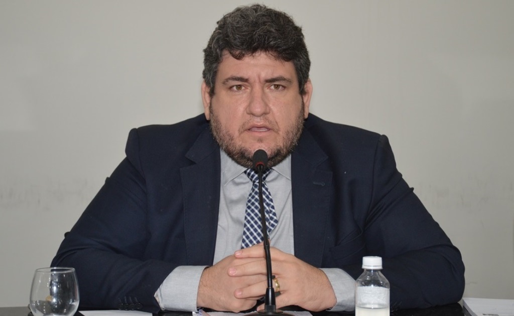 Sessão foi conduzida pelo presidente da Casa, Hugo Victor