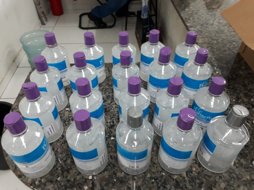 Álcool gel falsificado 