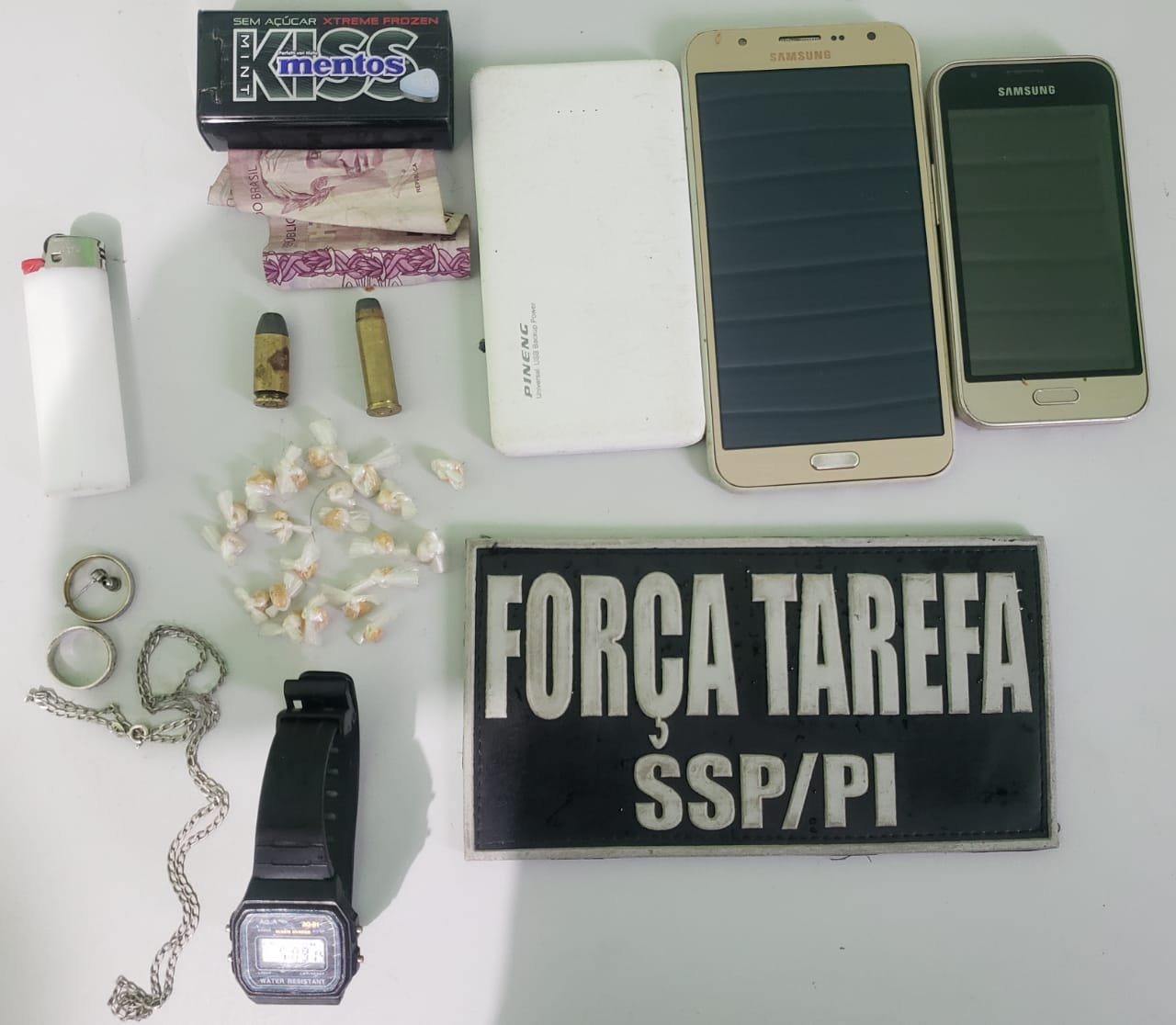 Material apreendido com o suspeito