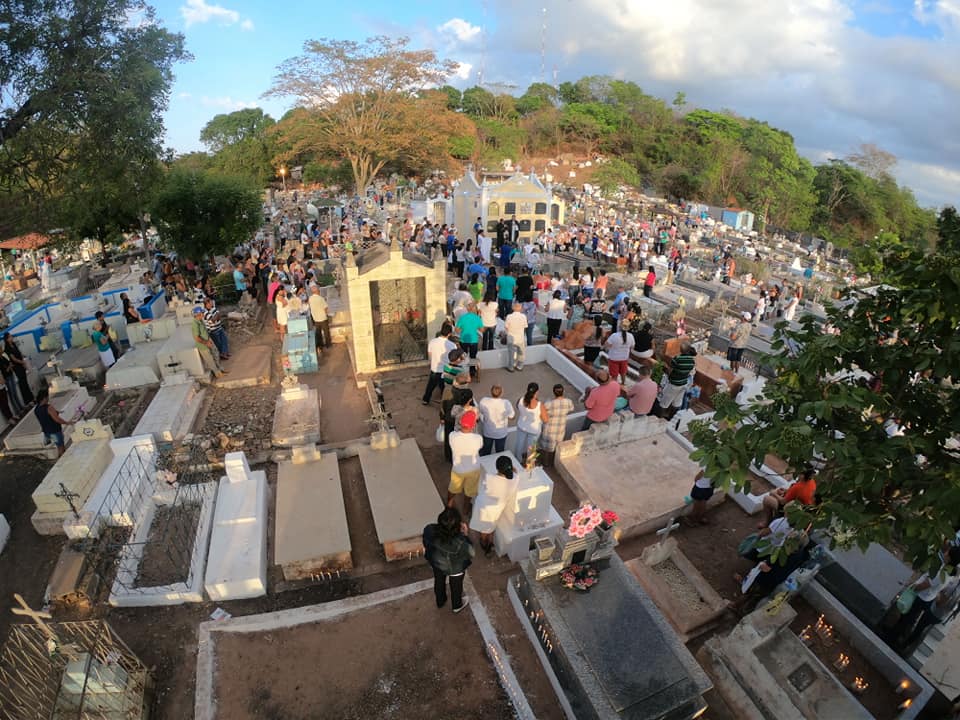 Cemitério Público de Altos