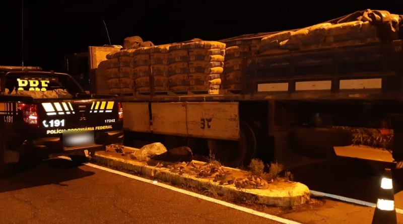 Caminhoneiro é apreendido com drogas em Parnaíba
