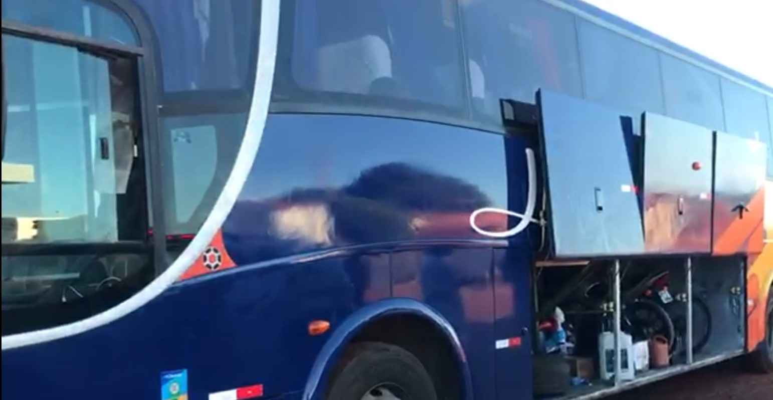 Ônibus apreendido em Dom Expedito Lopes