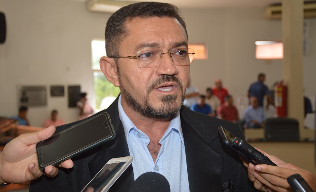 Decreto foi assinado pelo prefeito Padre Walmir