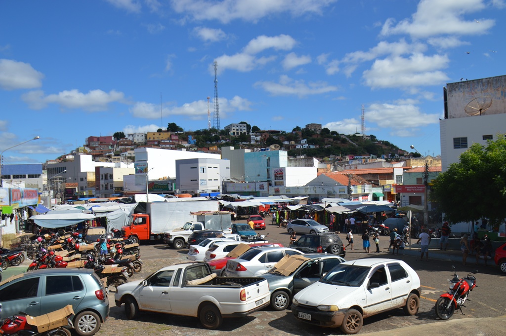 Feira tinha voltado a funcionar na última segunda-feira
