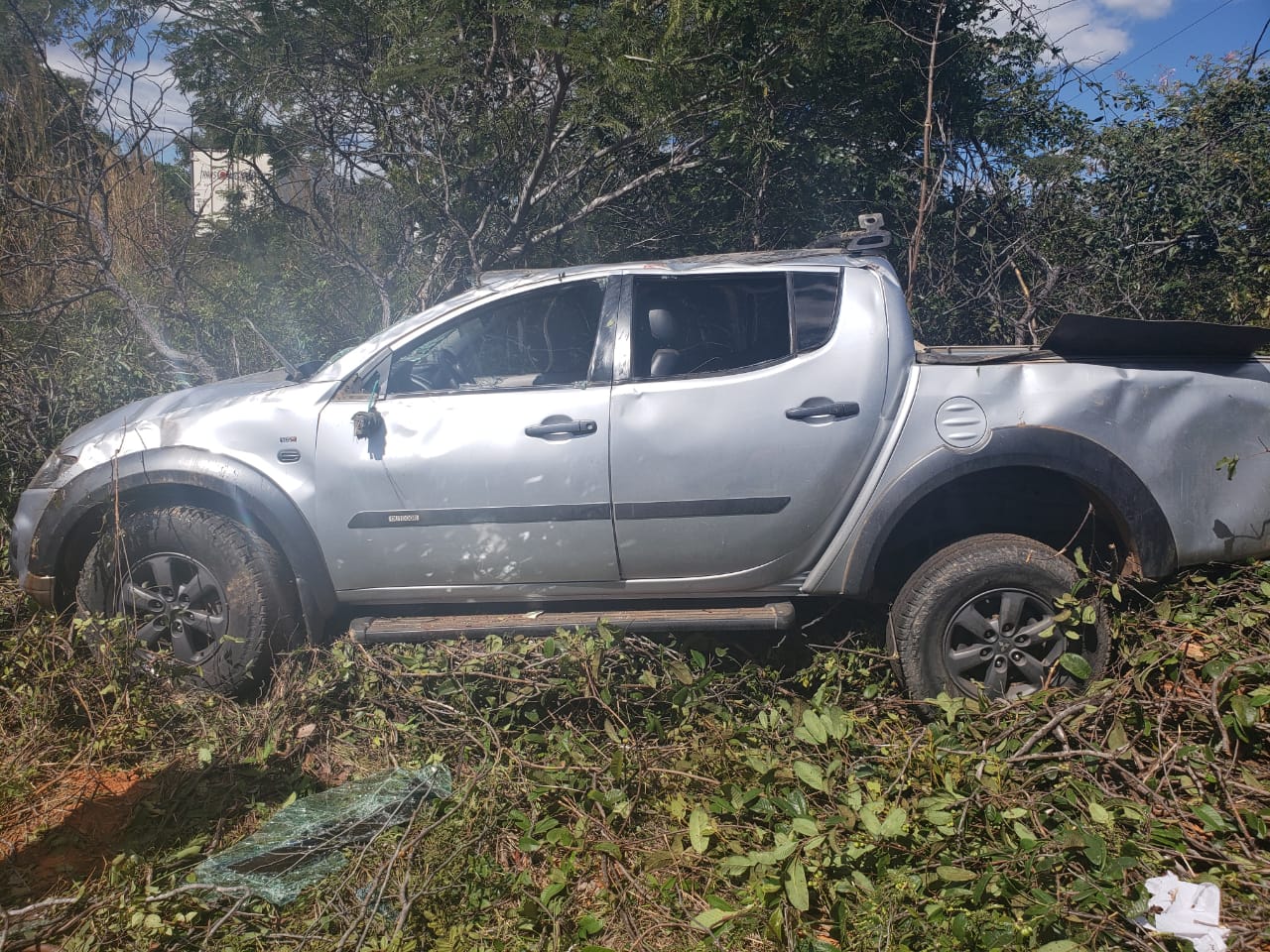 Motorista perde o controle do carro e morre após acidente.