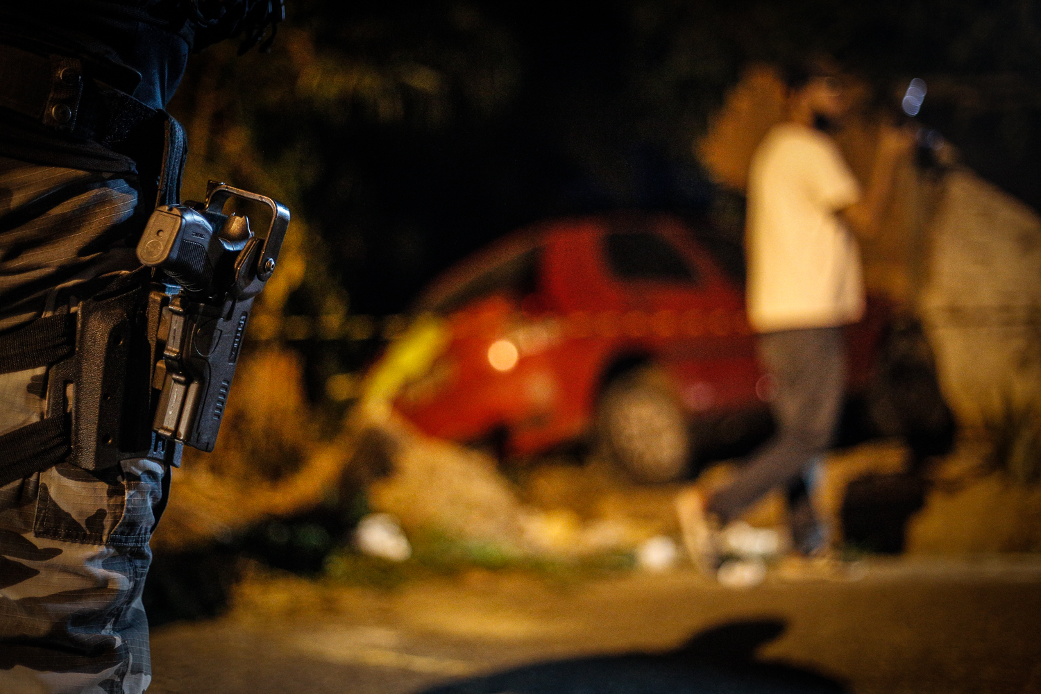 Policial foi alvejado com vários tiros 