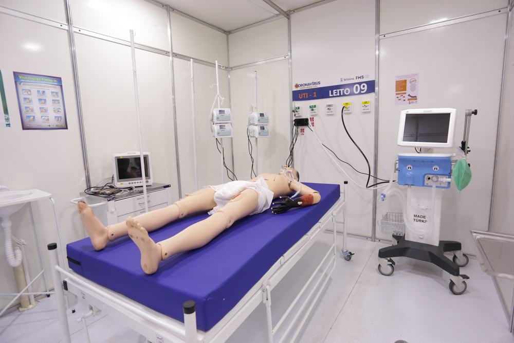 Leito de UTI do Hospital de Campanha João Claudino