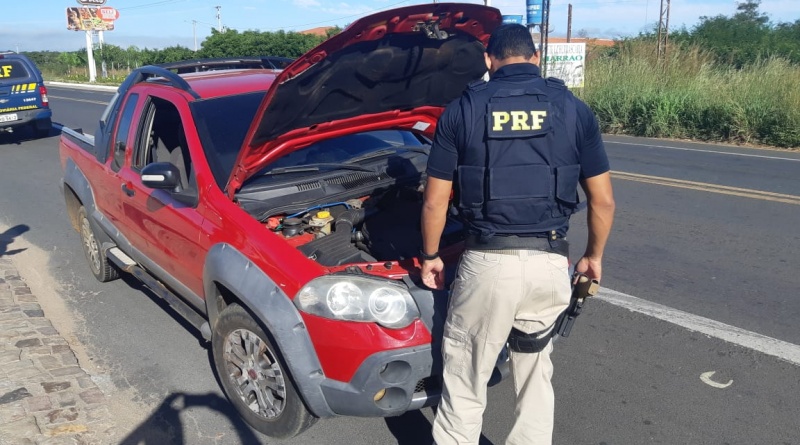 Carro apreendido em Piripiri