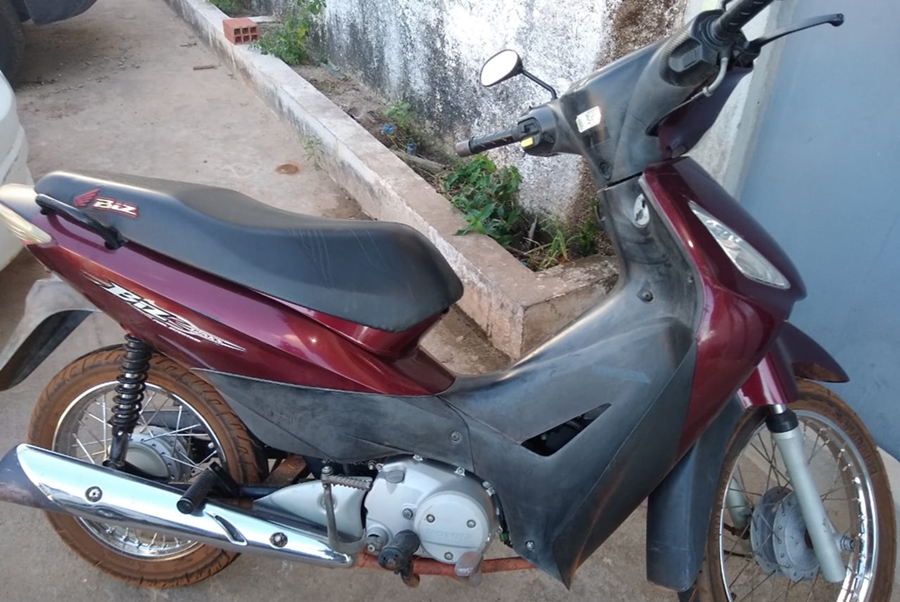 Motocicleta apreendida pela Polícia Militar em Bocaina