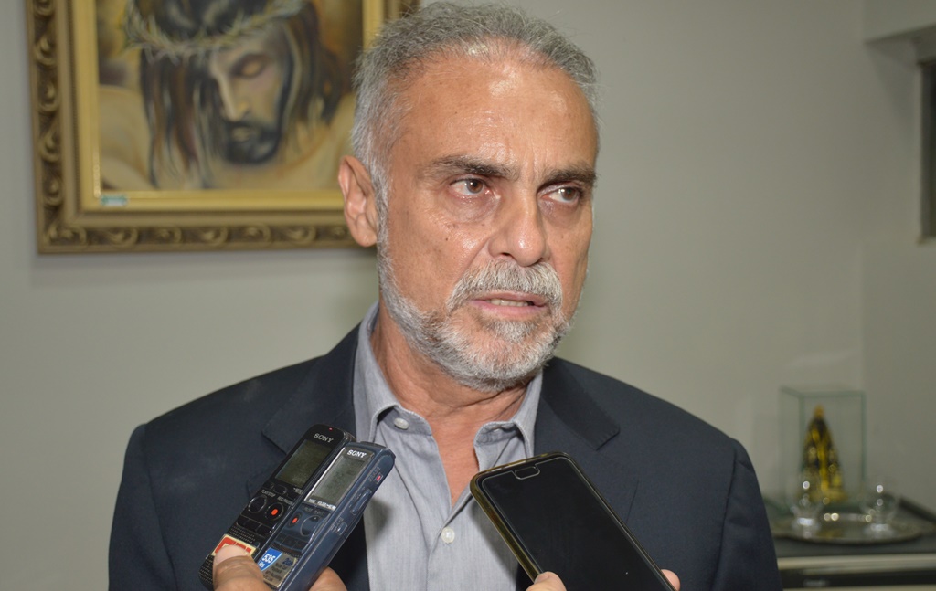 Pré-candidato Araujinho perde apoio do Padre Walmir