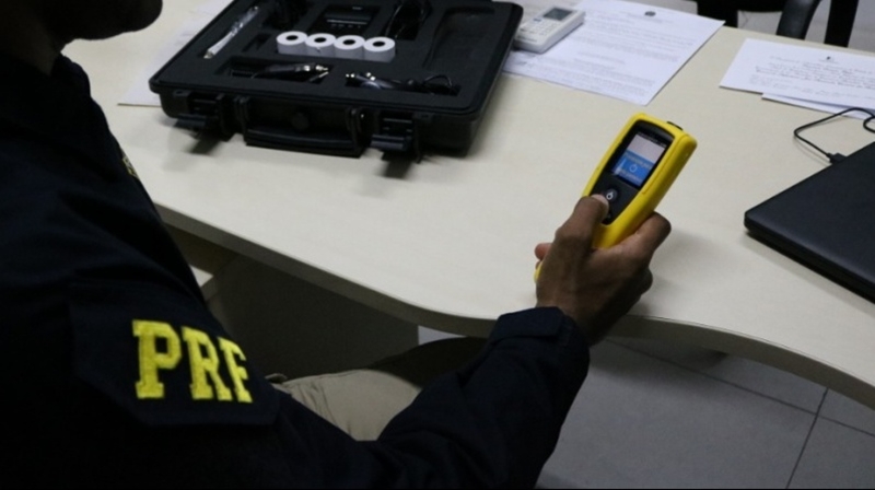 Idoso é preso acusado de embriaguez ao volante