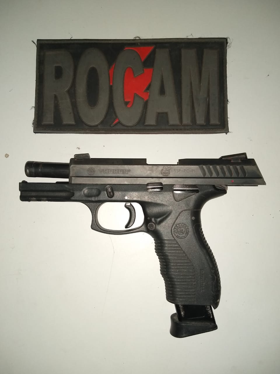 Arma de uso restrito apreendida pela Rocam