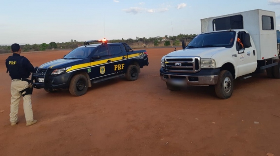 Condutor e veículo foram conduzidos para a Polícia Civil de Piracuruca