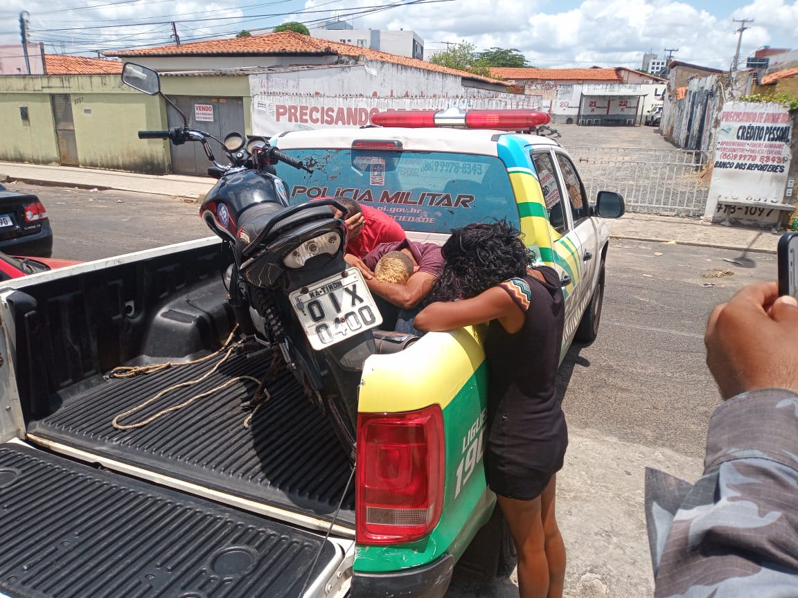 Os dois foram encaminhados para a Central de Flagrantes