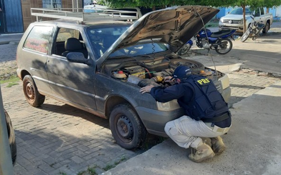 O veículo foi apreendido e encaminhado para a Polícia Civil de Piripiri