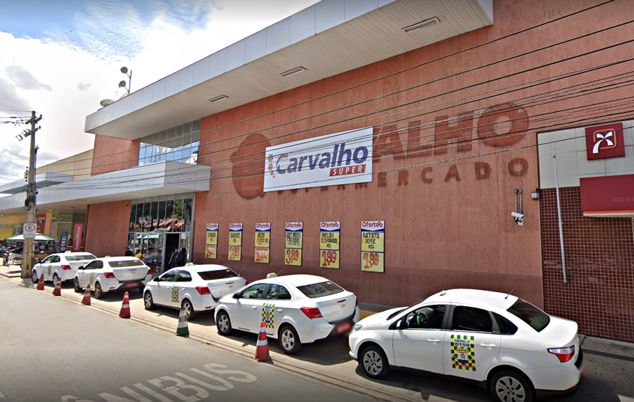 Comercial Carvalho na Joaquim Nelson