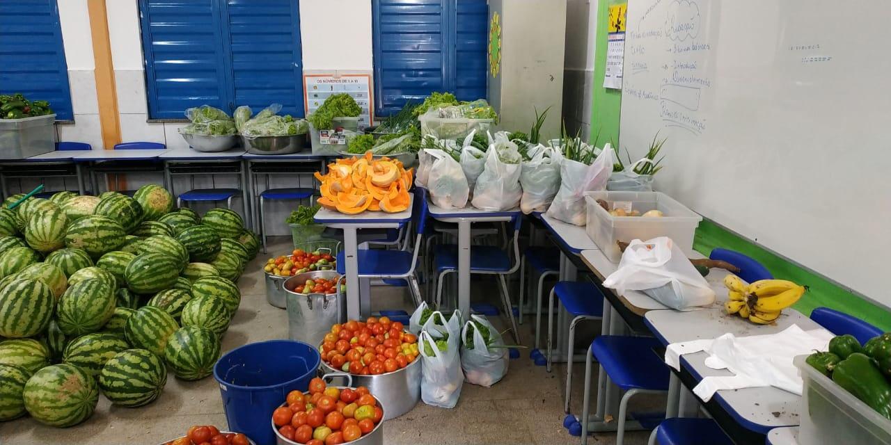 Alimentação distribuída pela Semec