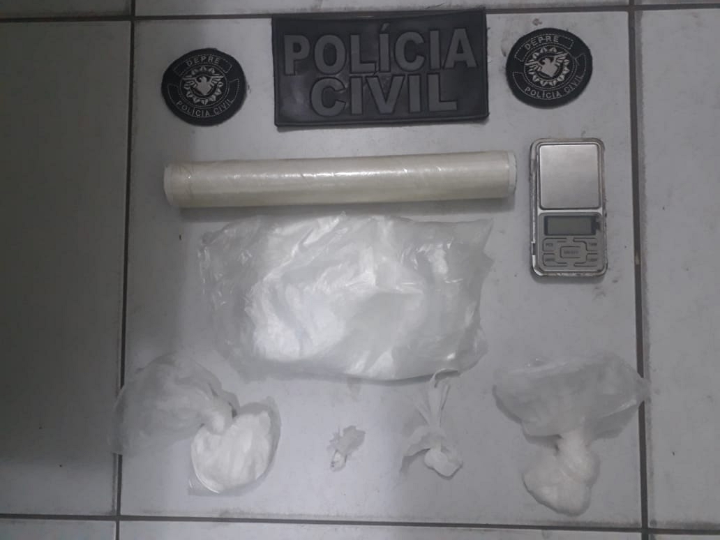 Droga apreendida com acusado