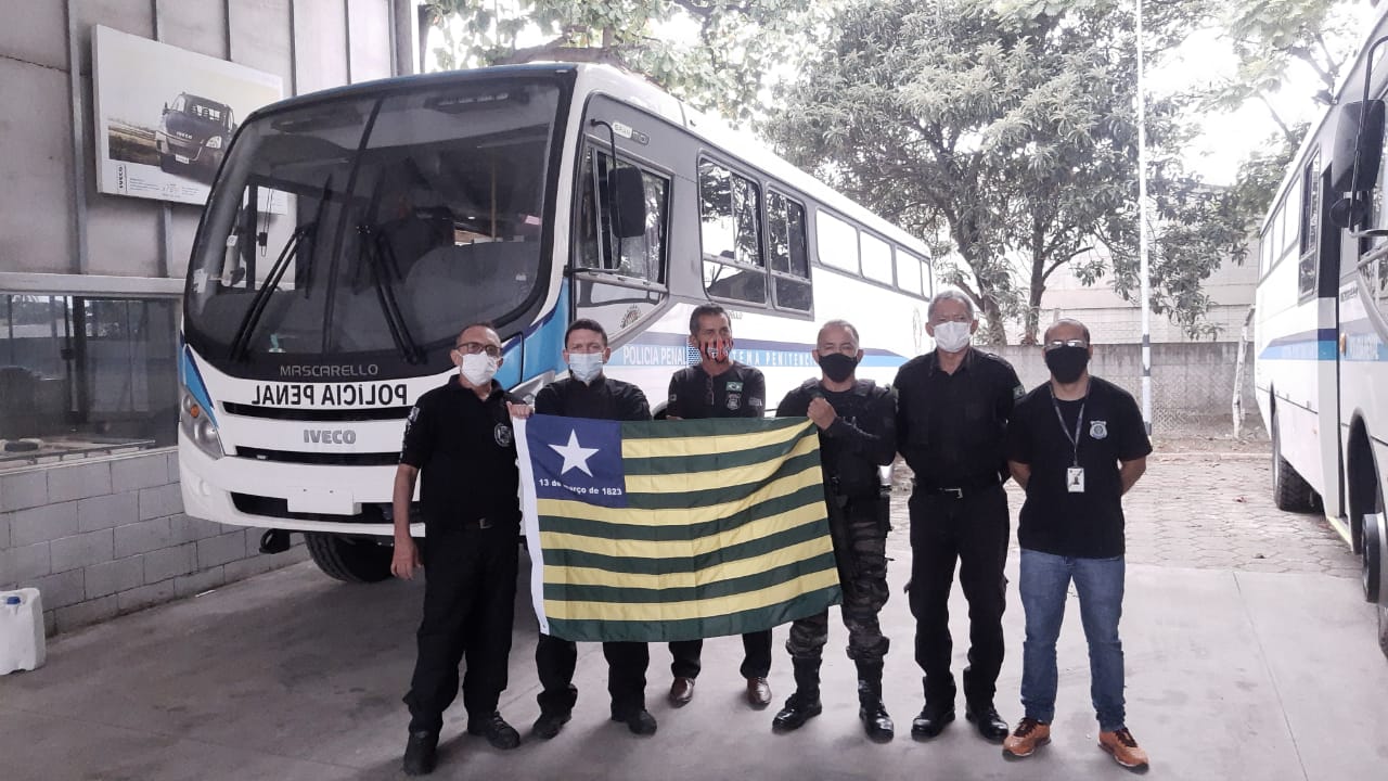 Os veículos foram atendem às resoluções do Conselho Nacional de Política Criminal e do Conselho Nacional de Trânsito