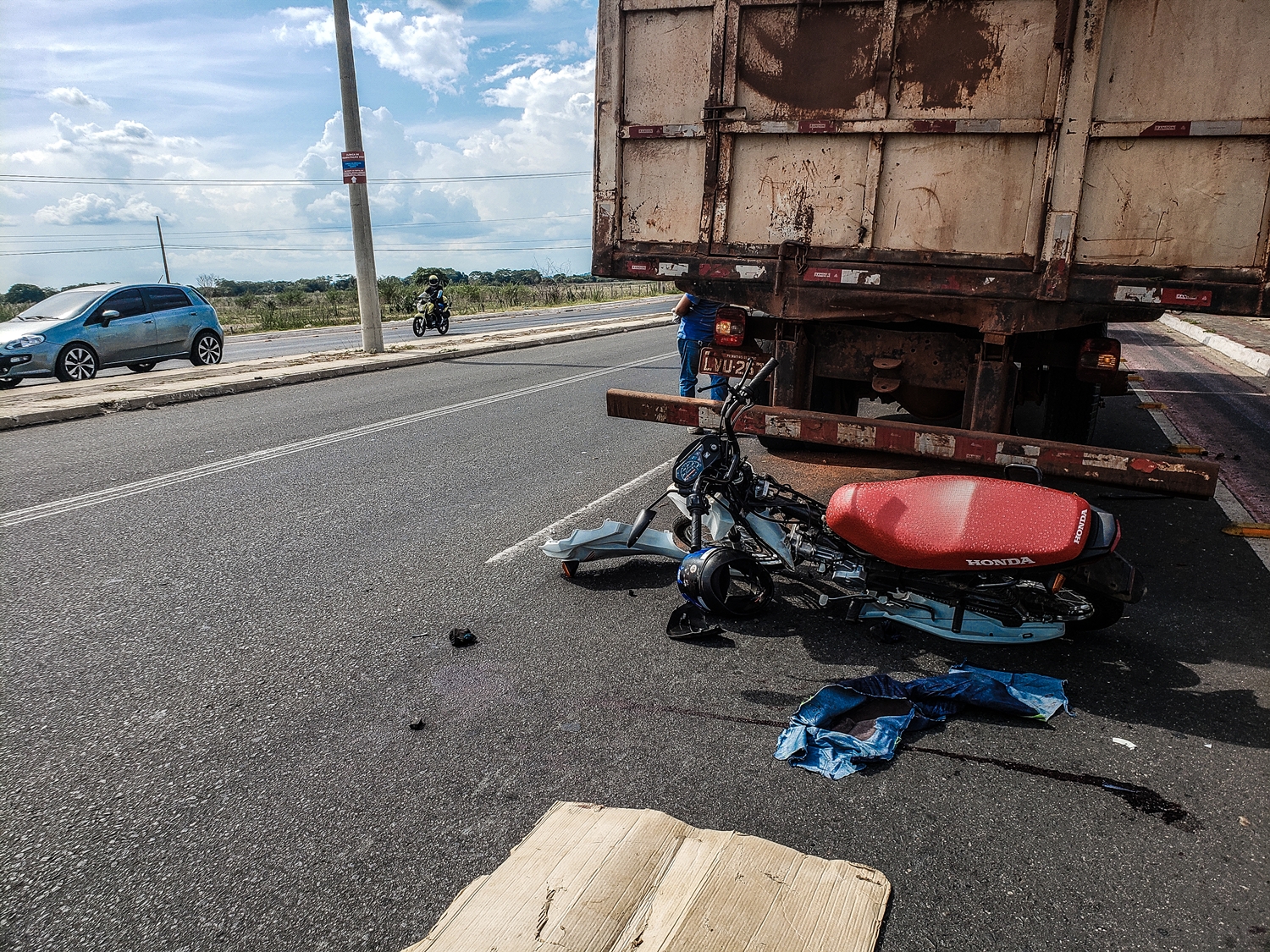 Colisão na Avenida Poti