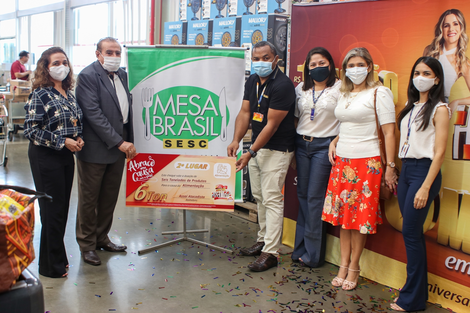 Mesa Brasil Sesc recebe prêmio do Assaí Atacadista